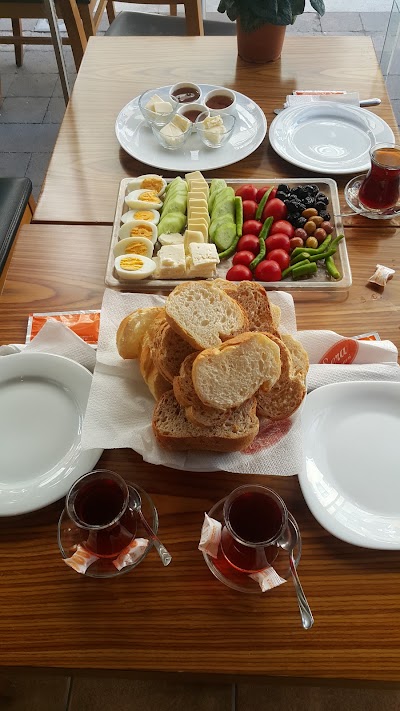 Photos of Sera Pastanesi