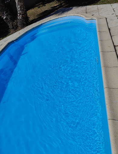 Photo de Piscine entretien Eau Crystal 66 à Passa (66300)