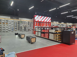 Photo n°10 de Sport 2000 Graulhet à Graulhet (Magasin de vêtements pour femmes)