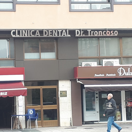 Clínica Dental Troncoso