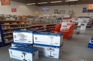 Photo n°4 de Rexel France à Chambly (Magasin de matériel de plomberie)