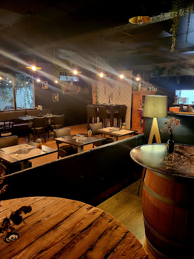 Le resto de la p'tite cave