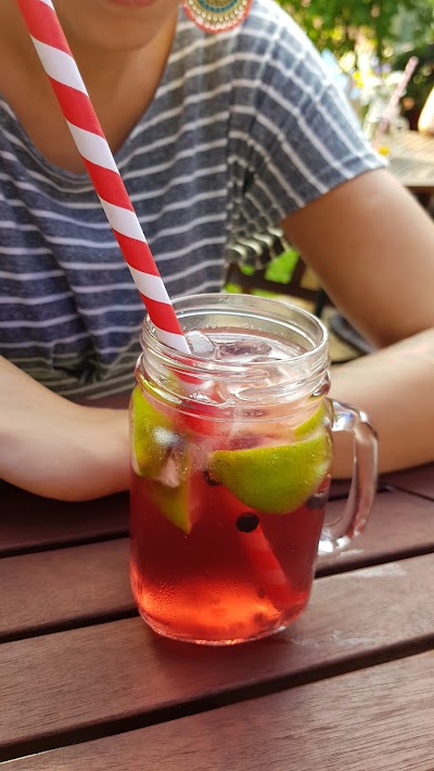 Photos of Wana Kala K&otilde;rts