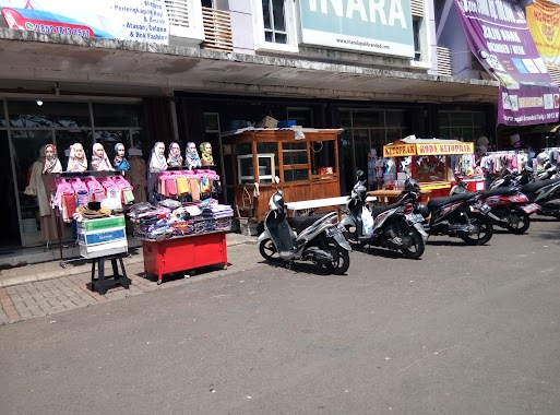Pasar Kaget Ruko Melia Street, Author: Danu Laksono