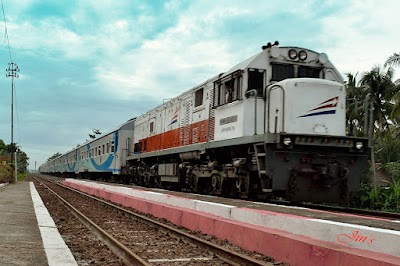 Photos of Stasiun Butuh