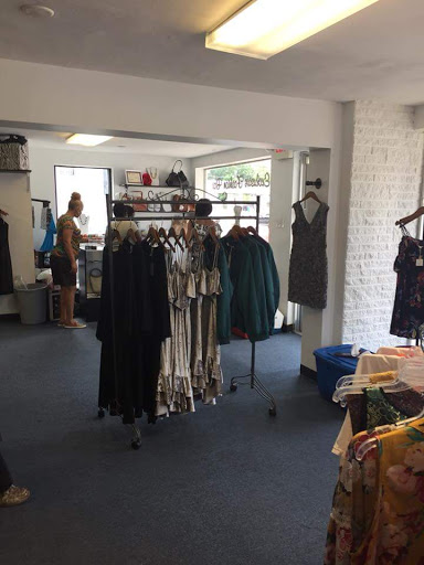 Ezra Exclusive Fashion Bar Boutique - Thumbnail