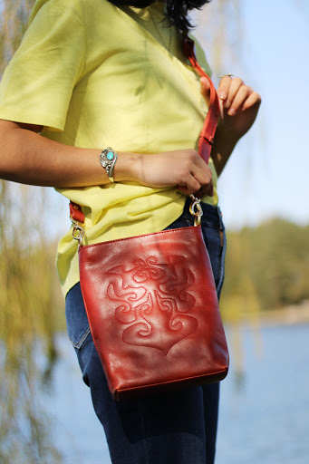 Andrea Tamaela Leather Goods - Thumbnail