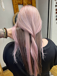 Photo n°12 de L’atelier de Chloé à Sarreguemines (Salon de coiffure)