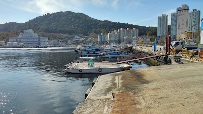 Photos of 훼미리마트 진해속천항점
