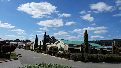Photos of Serpentine Falls Park Home and Tourist Village
