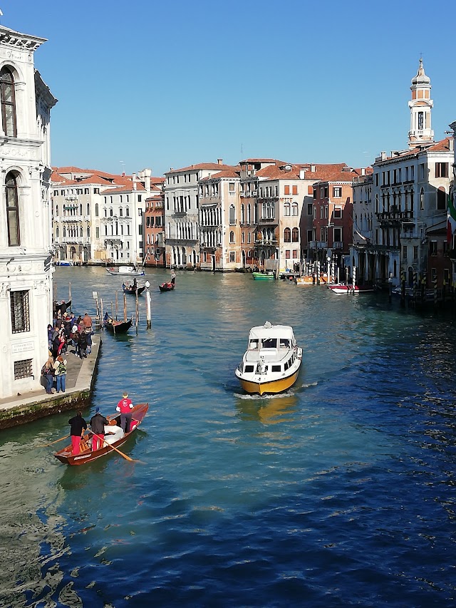 L’Alcova Restaurant