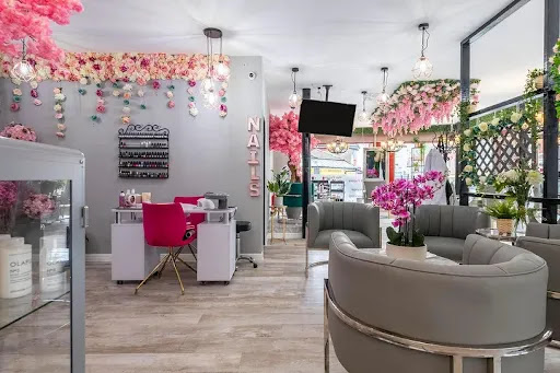Radiance Glamour Lounge - Thumbnail