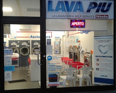 Lavapiù Lavanderia self service