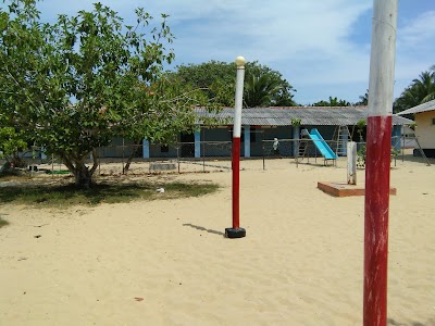 Photos of Baththalangunduwa Church