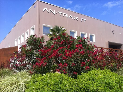 ANTRAX IT SRL Design radiators