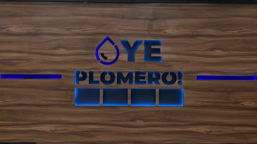 Oye Plomero! Logo