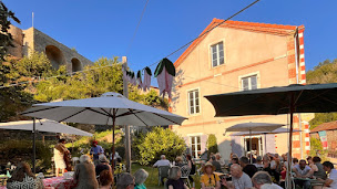 Photo n°7 de Café des Simples à Auzon (Restaurant ouvert le midi)