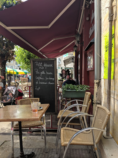 Aux Platanes