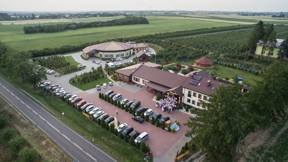 HOTEL - Restauracja Modrzewiowa