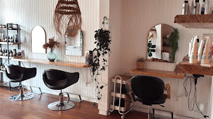 Photo n°3 de Lyn’coiff à Hourtin (Salon de coiffure)