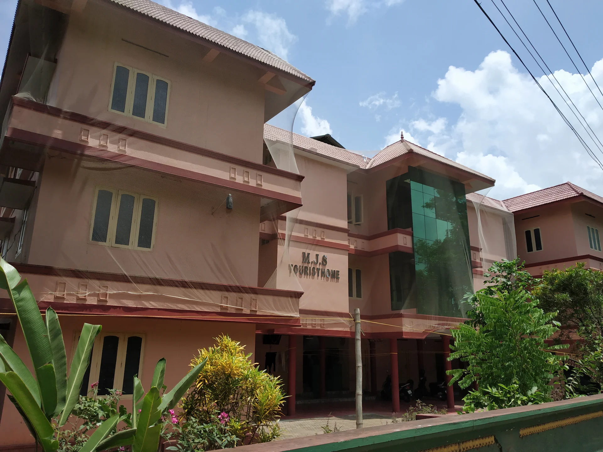 MJS Tourist Home Nr RAILWAY Station
