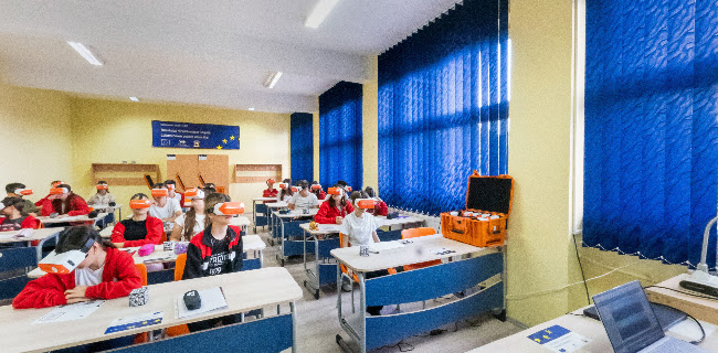 Comentarii opinii despre Școala Gimnazială „Mircea Eliade”