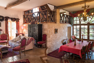 Photo n°33 de La Cuverie du Chateau à Corcelles-les-Arts (Chambre d'hôtes)