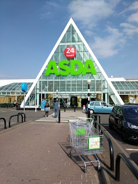 Milton of Craigie Retail Park, Author: Scott McKenzie