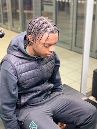 Photo n°35 de 🛢️ LES GAPH’AS BARBER SHOP✂️ à Paris (Barbier)