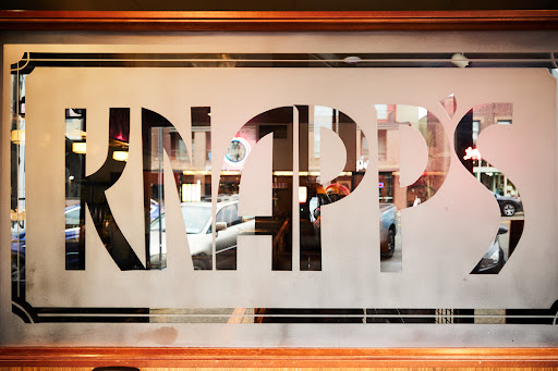Knapp's Restaurant - Visual