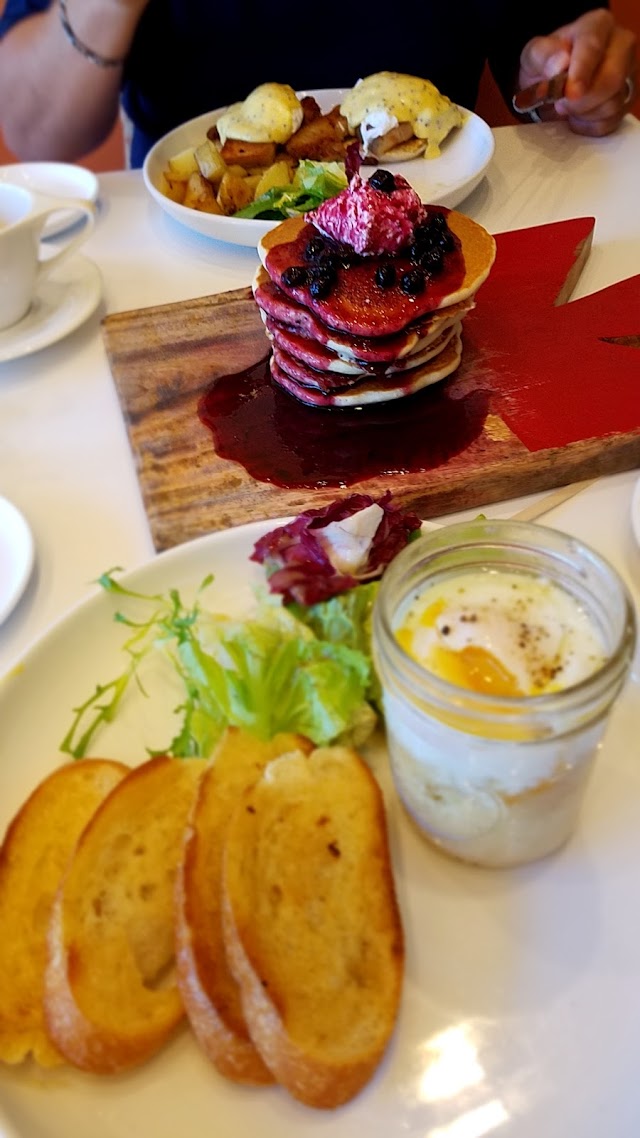 Bread ＆ Butter Island Cafe