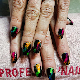 Photo n°30 de PROFESSIO'NAIL CLUSES à Cluses (Salon de manucure)