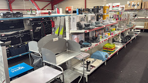 Photo n°2 de Esprit Camp 17 à Saintes (Magasin d'accessoires automobiles)