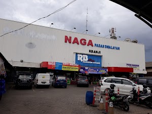 Naga Pasar Swalayan