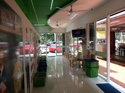Photos of MaXpress plus Coin Laundry