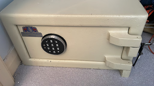 Safe Cracker Ltd - Visual