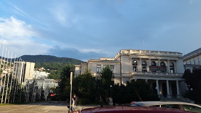 Photos of Mash