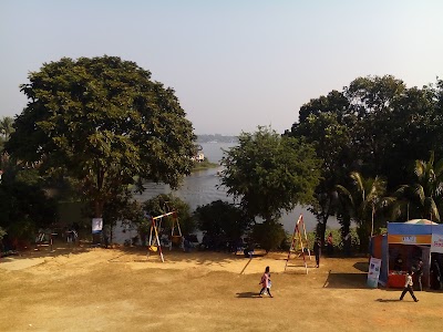 Photos of Lakers Public School & College