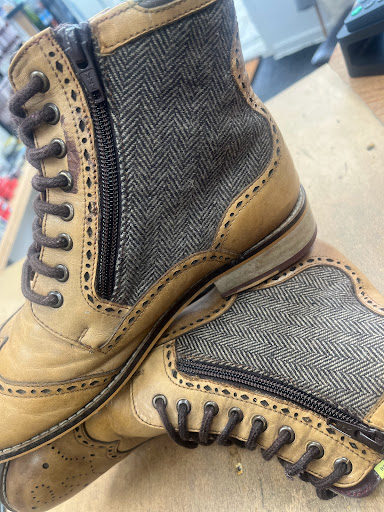 Footsteps shoe repair and Key cutting workshop - Thumbnail