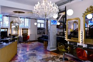 Photo n°1 de Coiffirst Montorgueil à Paris (Salon de coiffure)