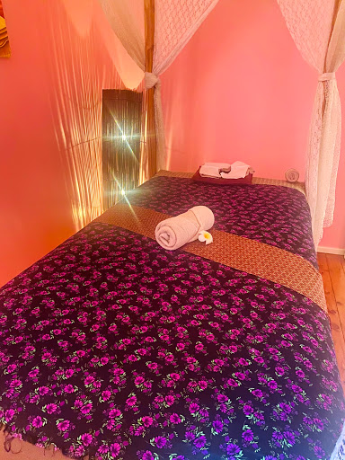 Gasalong Traditional Thai Massage - Thumbnail