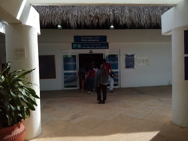 Bahías de Huatulco International Airport