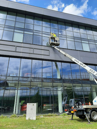 Firma sprzątająca ANNAX - Profesjonalne usługi sprzątania Warszawa