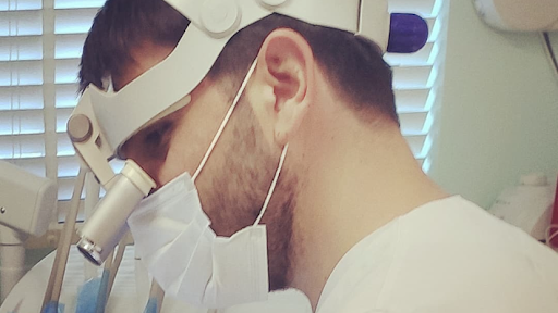 Diş Hekimi Dentist Ferit Baz