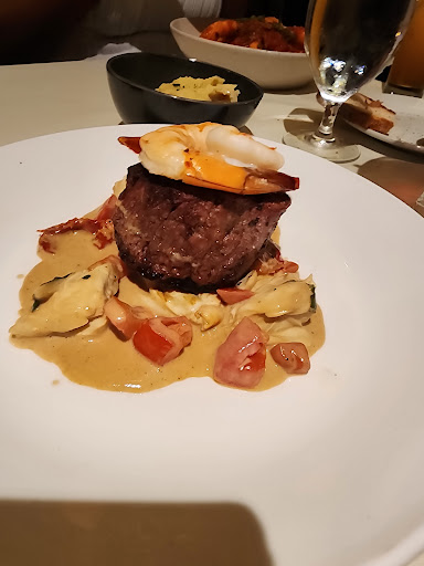 Macaroni's - Visual