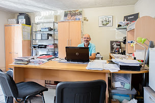 Photo n°1 de CARROSSERIE CANCELLIERI à Gémenos (Garage automobile)