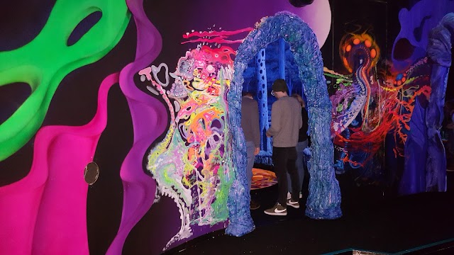Schwarzlichtfabrik 3D Minigolf Nürnberg