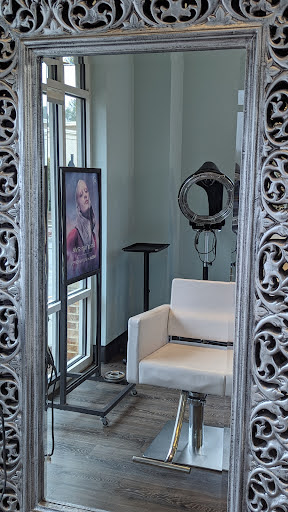 Bebe Ellis Salon Aveda - Thumbnail