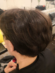 Photo n°32 de AlinArt-coiffure bio-Coloration 100% vegetale,bio, vegan, soins ayurvediques de cheveux, coupe énergétique,, zero déchet, à Paris (Salon de coiffure)