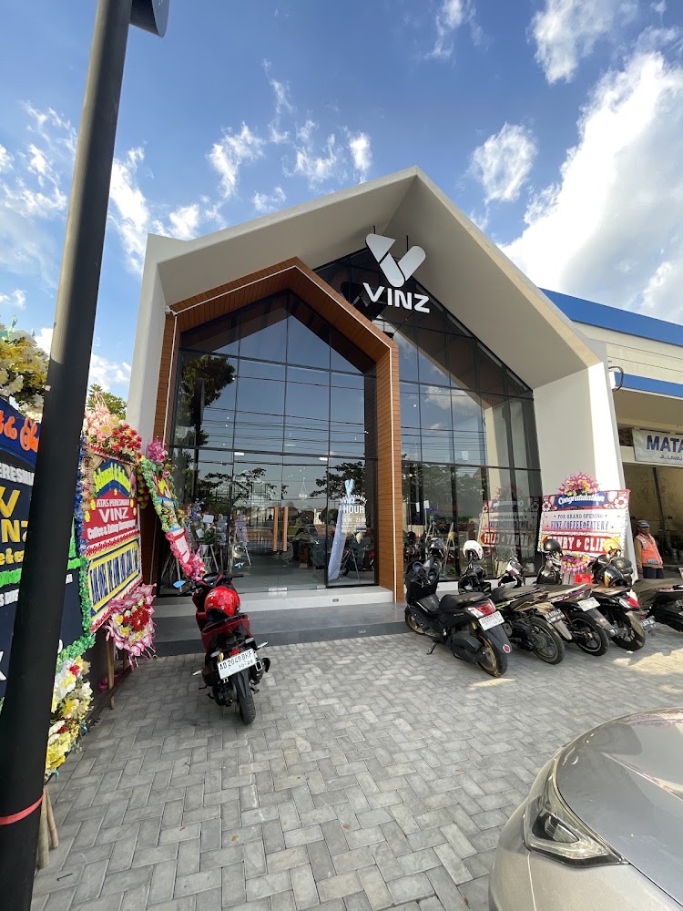 VinZ Coffee & Eatery